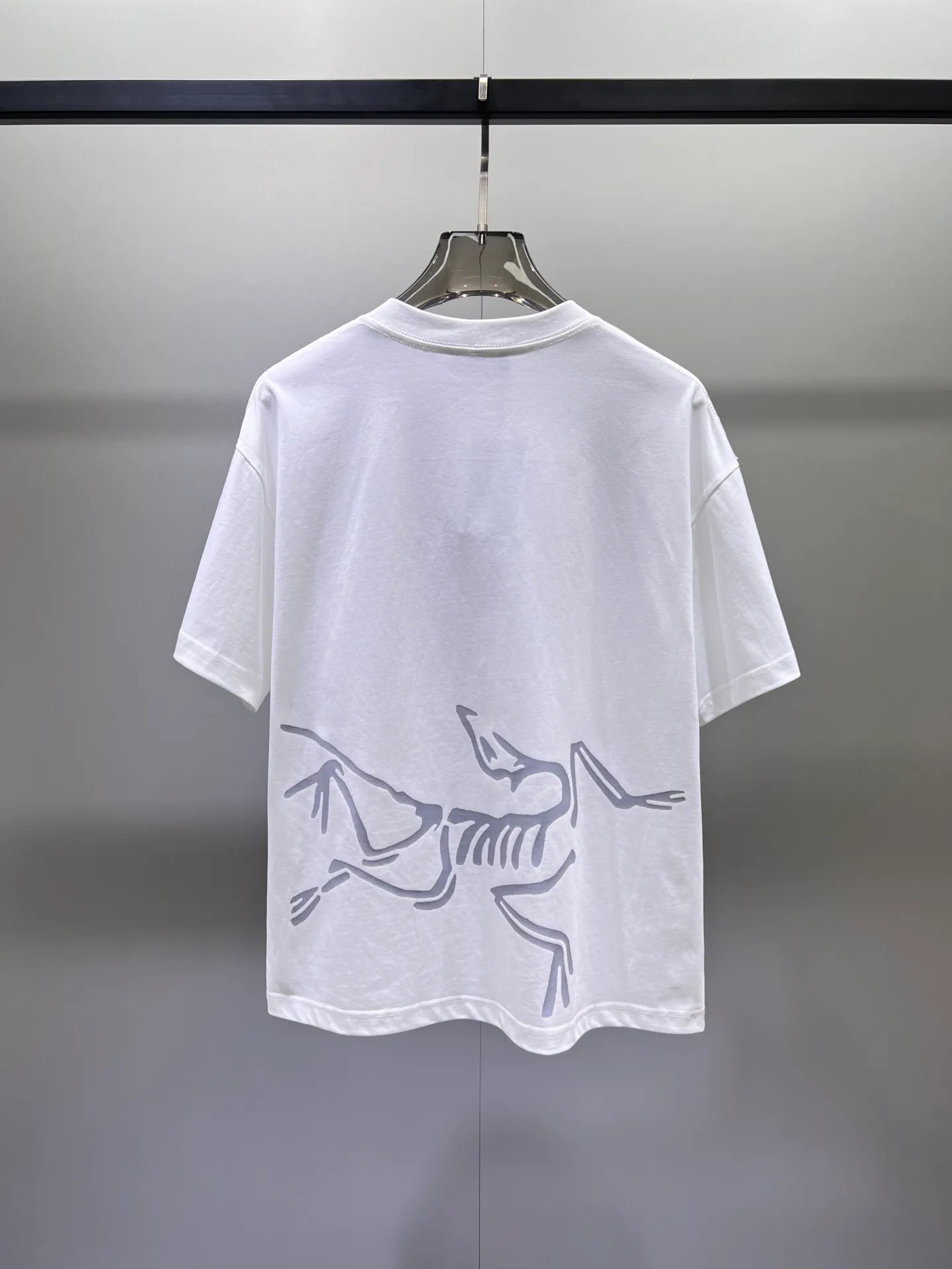 arcteryx🌟New Arrival T T Hot Sale 99 🐎🐎Size：S-XXL Black White 2 （Size ） Size S 110 54 69 21 M 114 56 71 22 L 118 58 73 22 XL 122 60 75 23 2XL 126 62 77 23